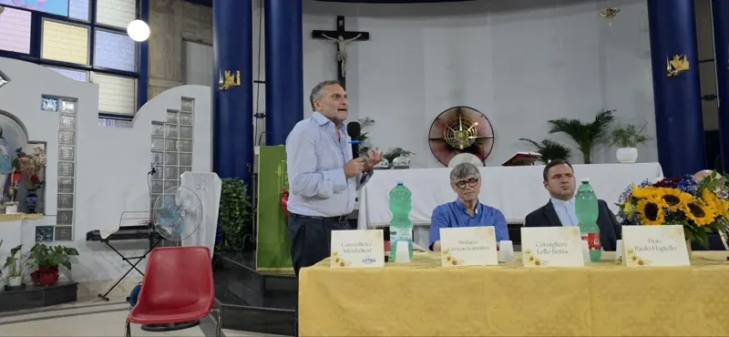 Il tavolo dei relatori durante la presentazione di Afragola