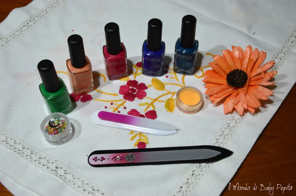 Immagine dall'articolo «Lime in vetro Czech glass nail»
