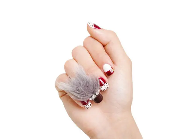 Immagine dall'articolo «New Tendenza - FURRY NAILS»