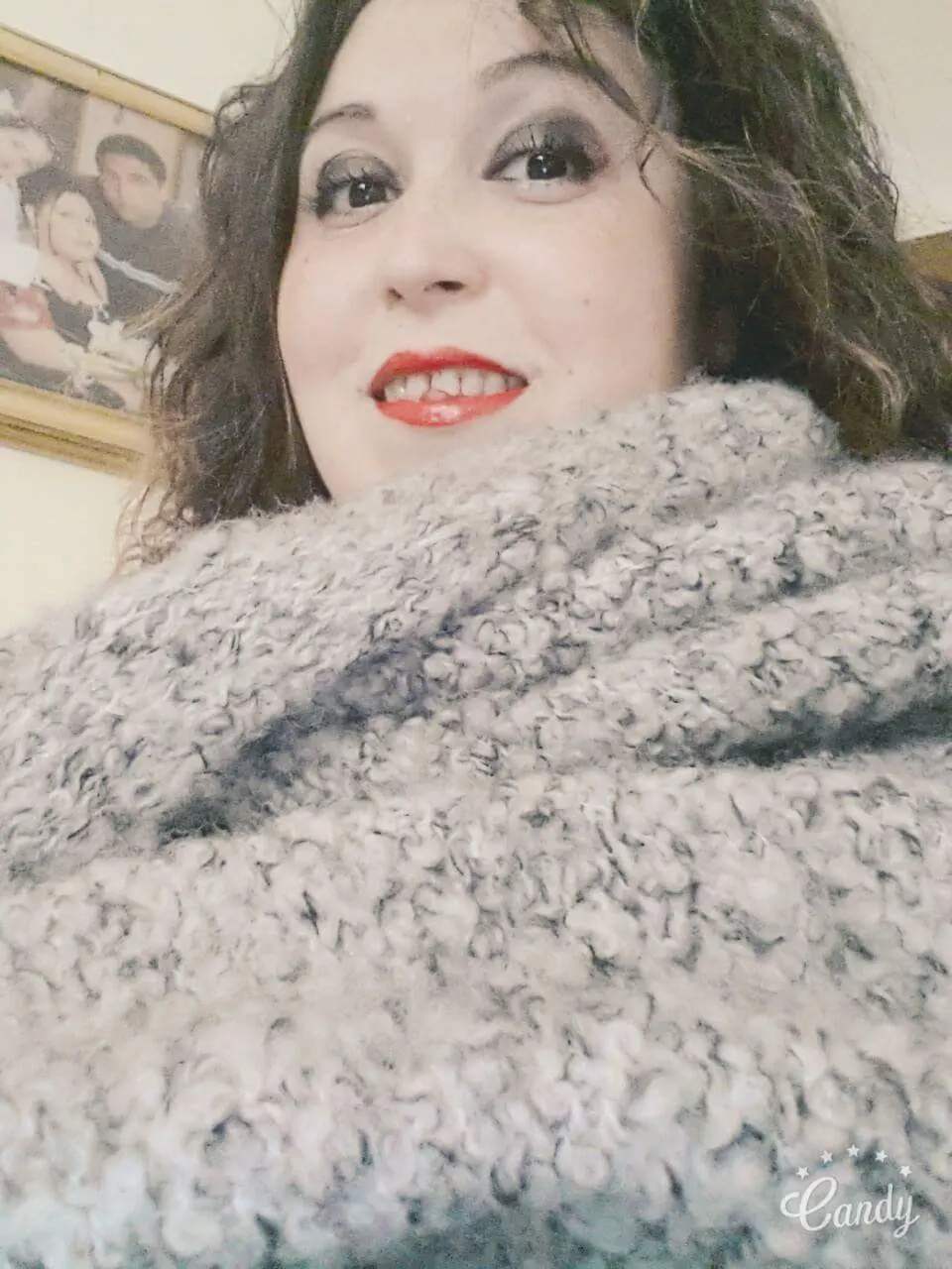 Immagine dall'articolo «Rossetto rosso dalla trousse Deborah Milano simphony bag»