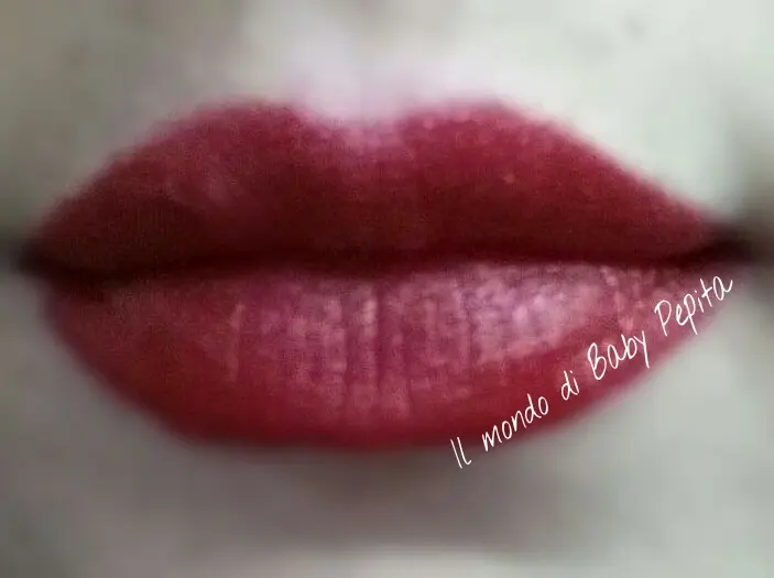 Immagine dall'articolo «Rossetto rosso dalla trousse Deborah Milano simphony bag»