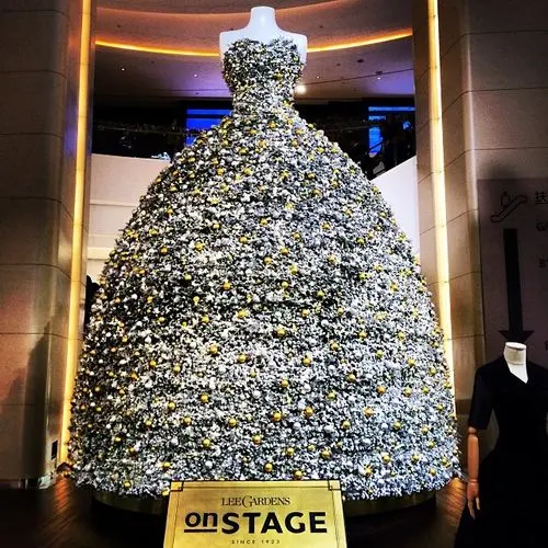 Immagine dall'articolo «Tendenza - albero di Natale manichino»