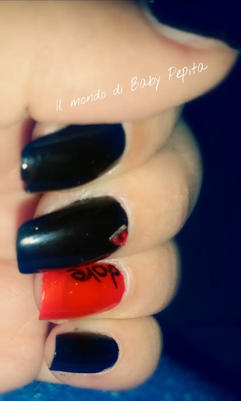 Immagine dall'articolo «Un pò in anticipo una proposta di San Valentino 2016 + tecnica delle nail art con foglio di plastica»
