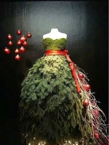 Immagine dall'articolo «Tendenza - albero di Natale manichino»