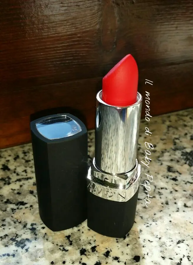 Immagine dall'articolo «Avon - perfectly matte»