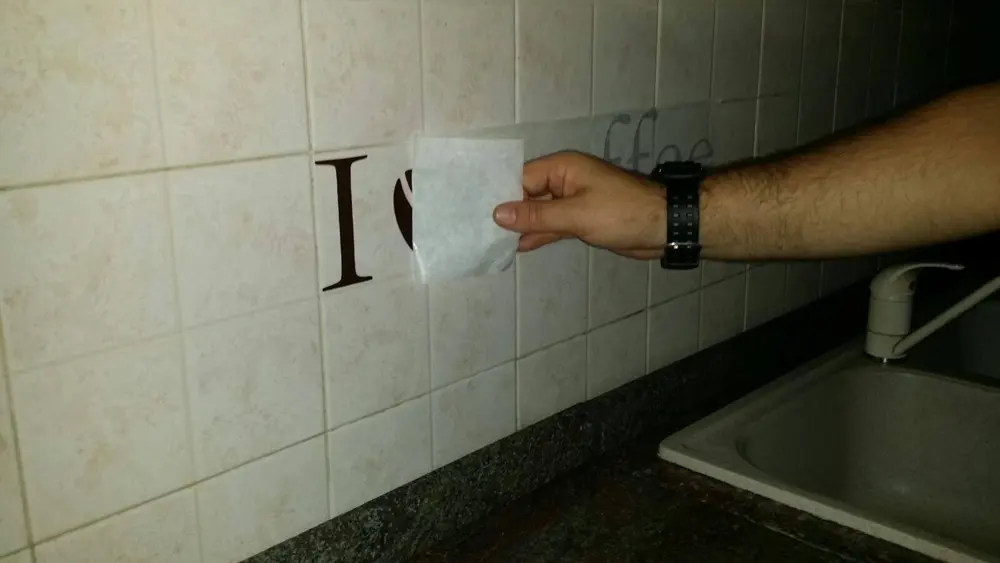 Immagine dall'articolo «Decoro Così - adesivi e stickers murali»