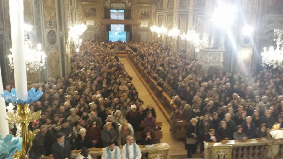 tradizione folla