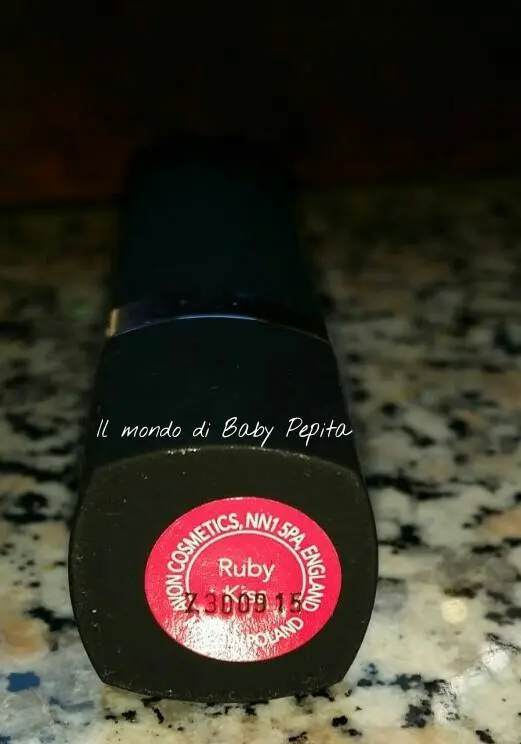Immagine dall'articolo «Avon - perfectly matte»